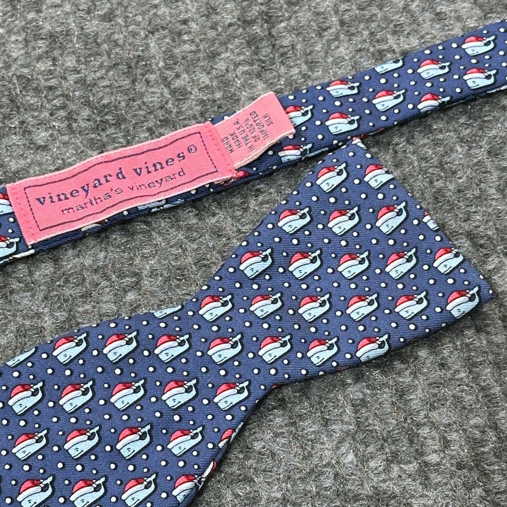 Vineyard Vines Bow Tie Mens OS Silk Santa Whale Holiday Christmas Novelty Preppy